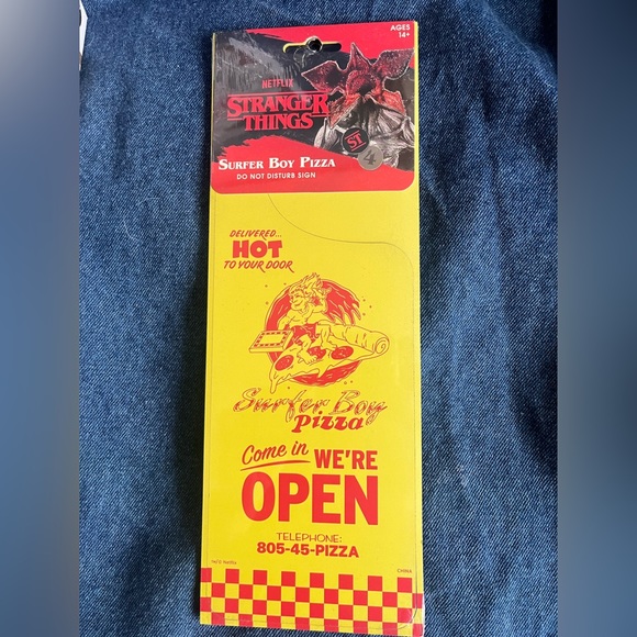 Netflix & Funko Stranger Things 3 piece bundle set NWT NIB - Picture 2 of 16